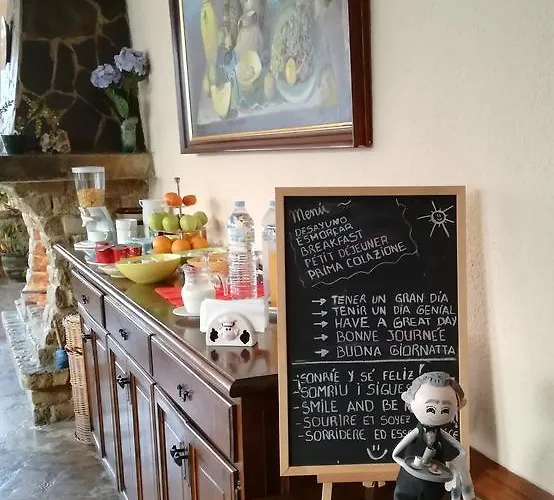 皮纳莱斯旅馆 2*