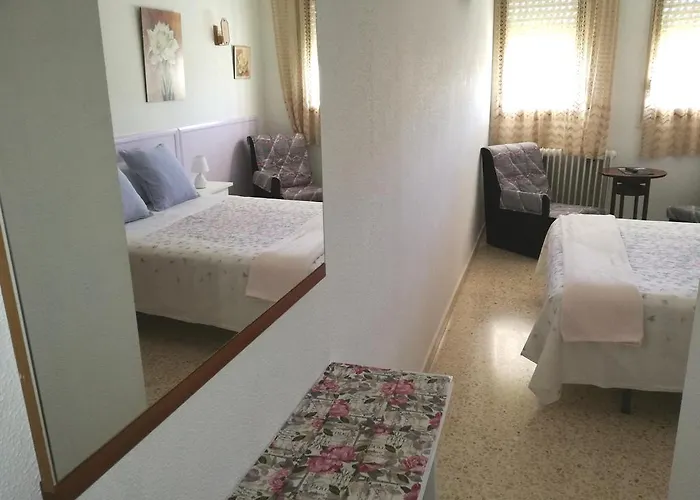 Pinares Πανσιόν